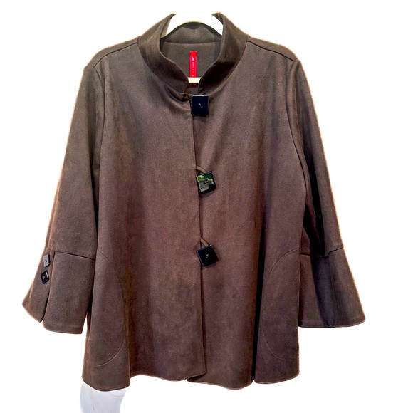 IC Collection By Connie Brown
Womens Jacket, Soft, Square Buttons, Pleated Back - Picture 1 of 9